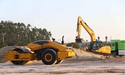 青島進(jìn)口二手挖掘機(jī)報(bào)關(guān)手續(xù)及清關(guān)注意事項(xiàng)