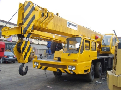 大型吊車(chē)可以進(jìn)口清關(guān)嗎？怎么搬運(yùn)？