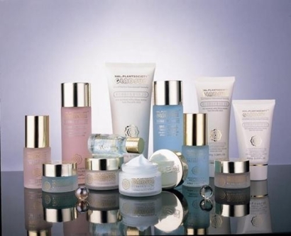 進(jìn)口化妝品清關(guān)代理備案應(yīng)該要這樣操作，你了解嗎?